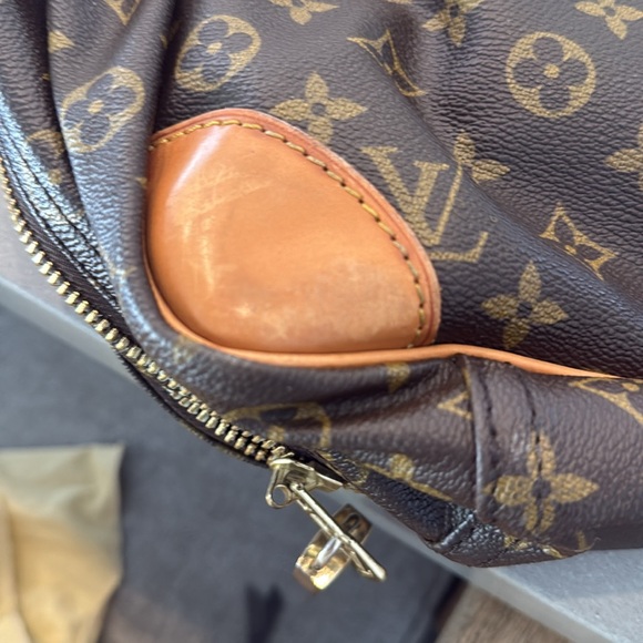 Louis Vuitton Brown Monogram Travel Bag - Picture 7 of 9